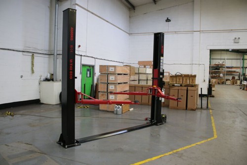 Post car lift ex demo - lift,,
